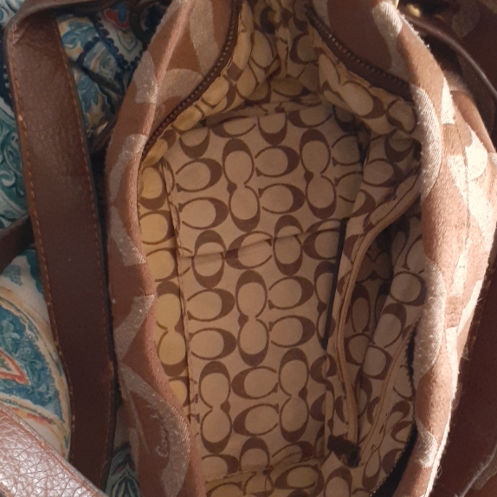 Coach purse - Picture 2 of 2